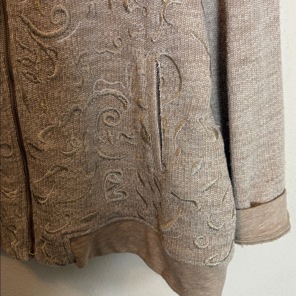Chico’s Zenergy Tonal Embroidered Jacket Chicos Size 4 =xxl - Picture 3 of 8